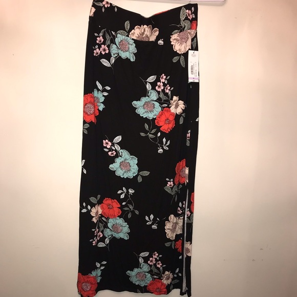A.n.a maxi skirt petite small - Picture 4 of 6